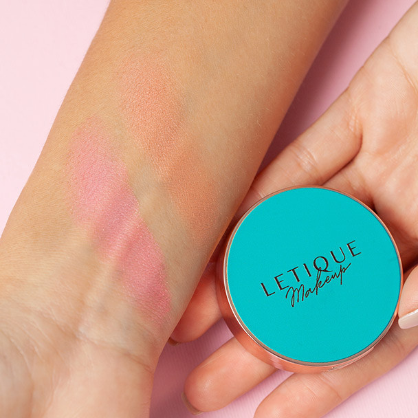 Компактные румяна для лица BLISS TOUCH, тон Rose provocateur